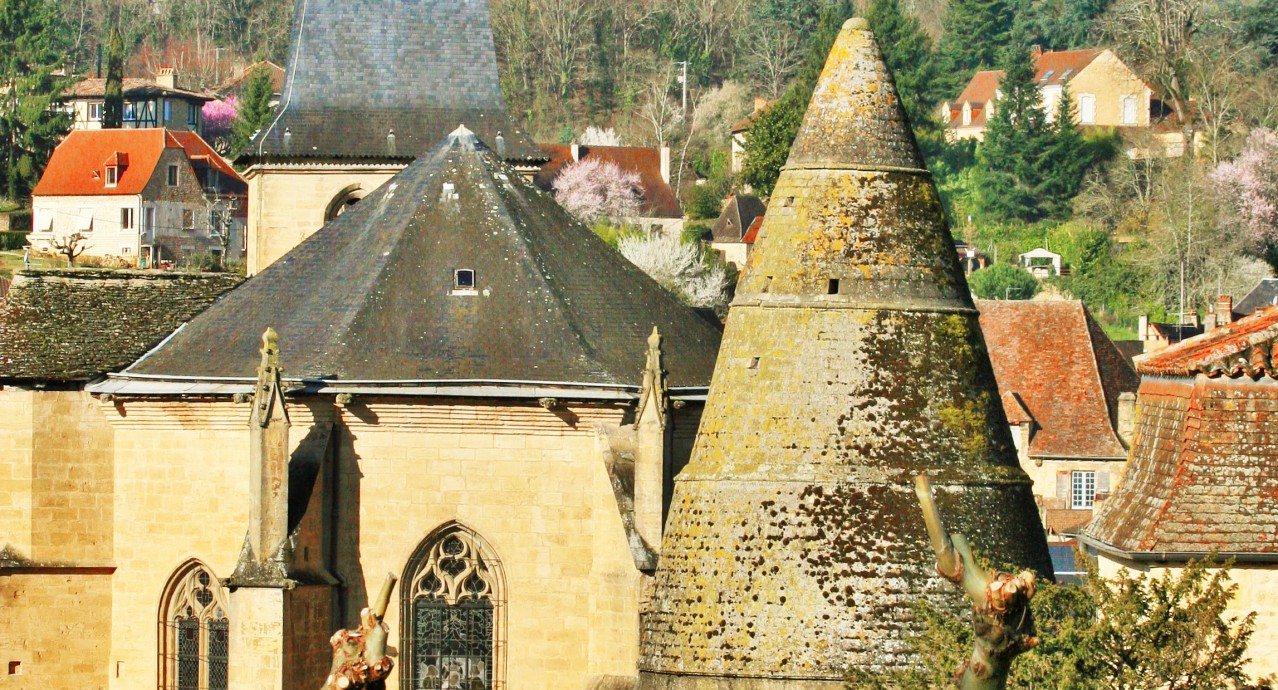 Lanterne_des_morts_sarlat_la_caneda