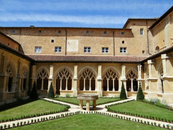 Abbaye_de_Cadouin_-_Cloître_MOSSOT