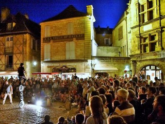 spectacle_de_rue_sarlat_dordogne