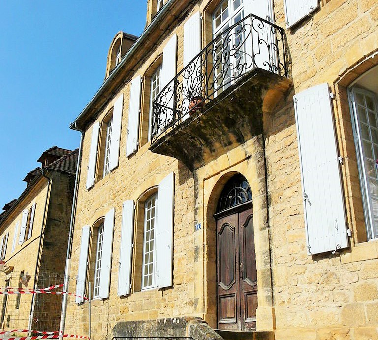 Sarlat-la-Canéda_hôtel_dAnglars_escalier