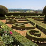Chateau_de_Hautefort_jardins_perigord_dordogne