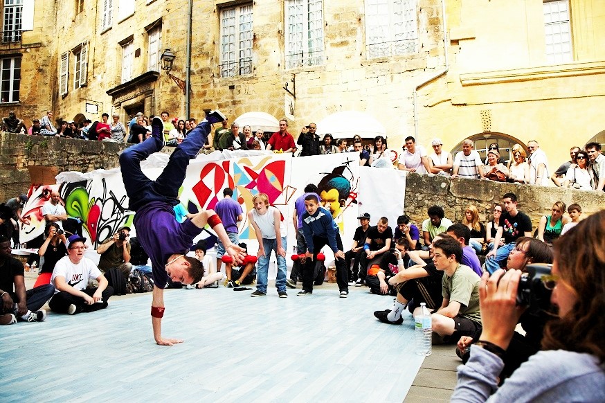 Les_arts_en_folie_sarlat_en_dordgne_source_flyker_sharing