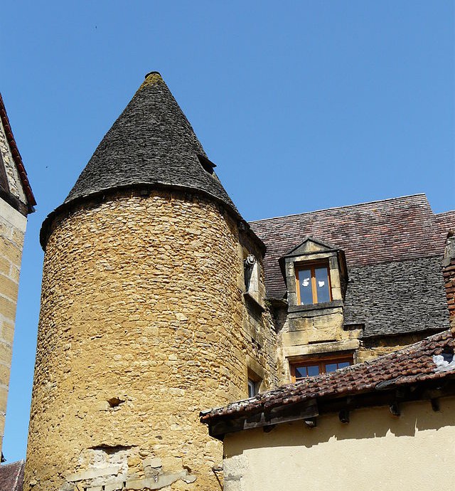 Sarlat-la-Canéda_hôtel_Carbonnier_tour