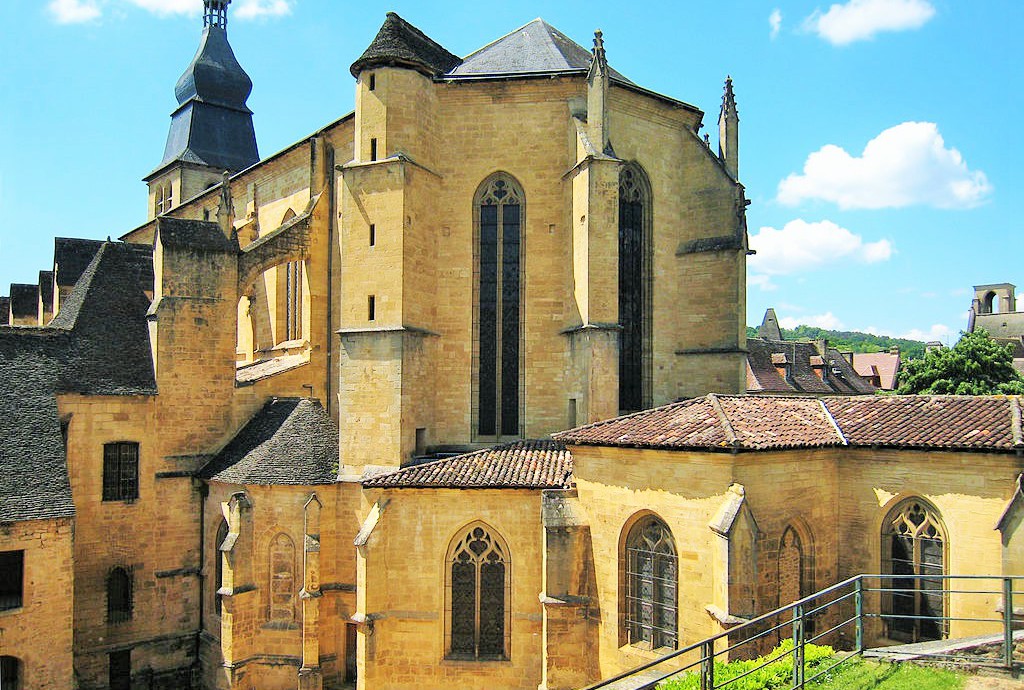 cathedrale_saint_sacerdoce_sarlat