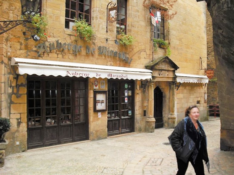 hôtel de mirandol_sarlat_la_canéda