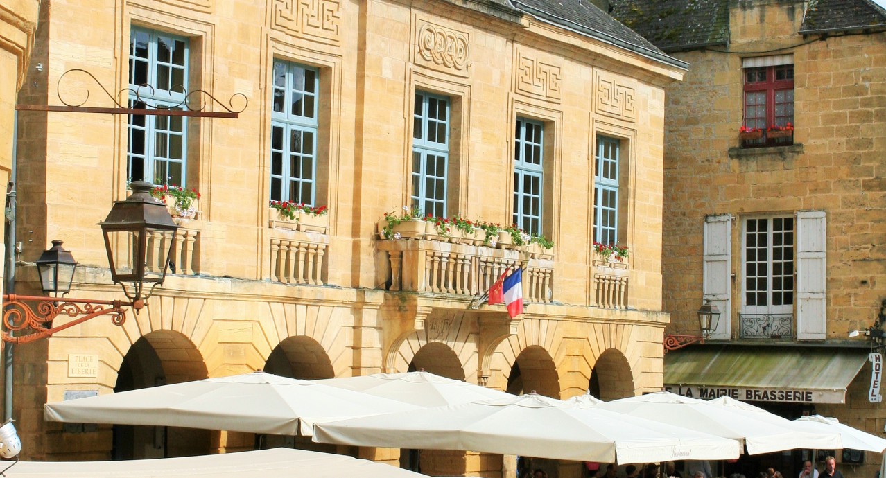 mairie_de_sarlat_dordogne_perigord (7)