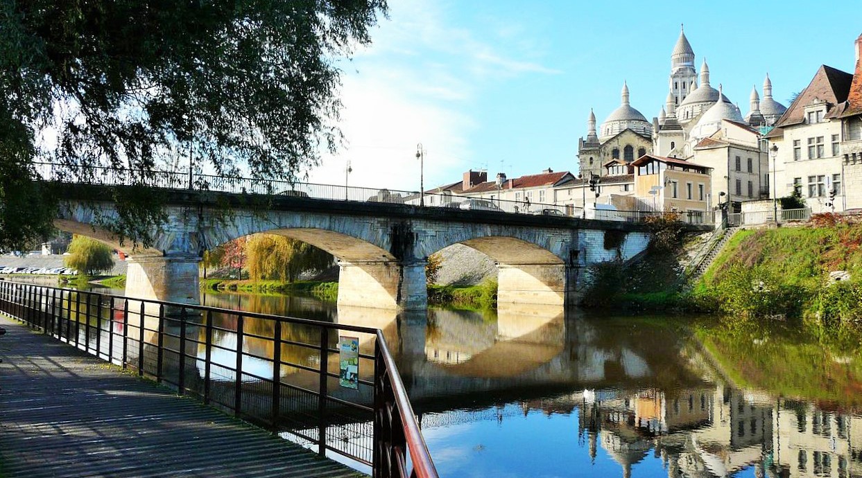 Périgueux_pont_Barris_aval_