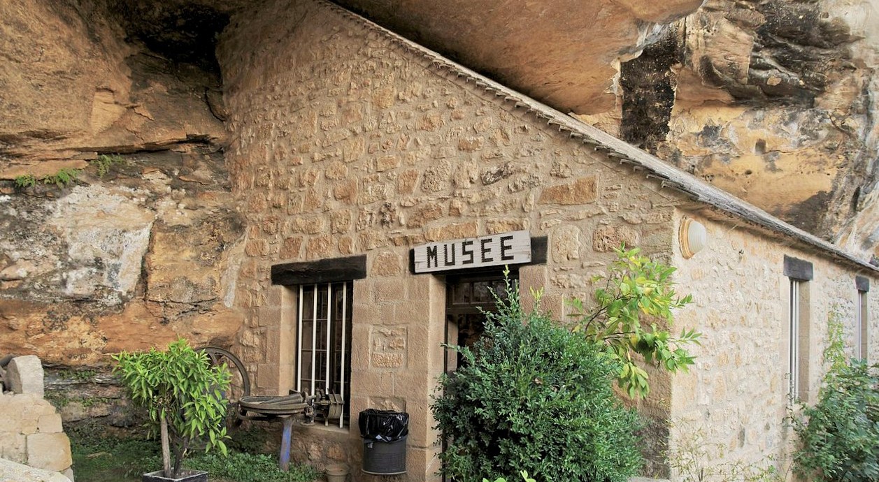 Musée_grotte_sorcier_dordogne