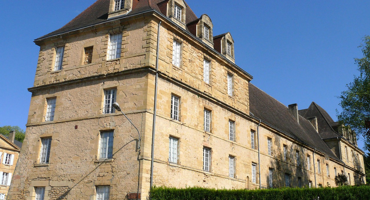 1280px-Sarlat_-_Ancien_couvent_de_l'Ordre_de_Notre-Dame