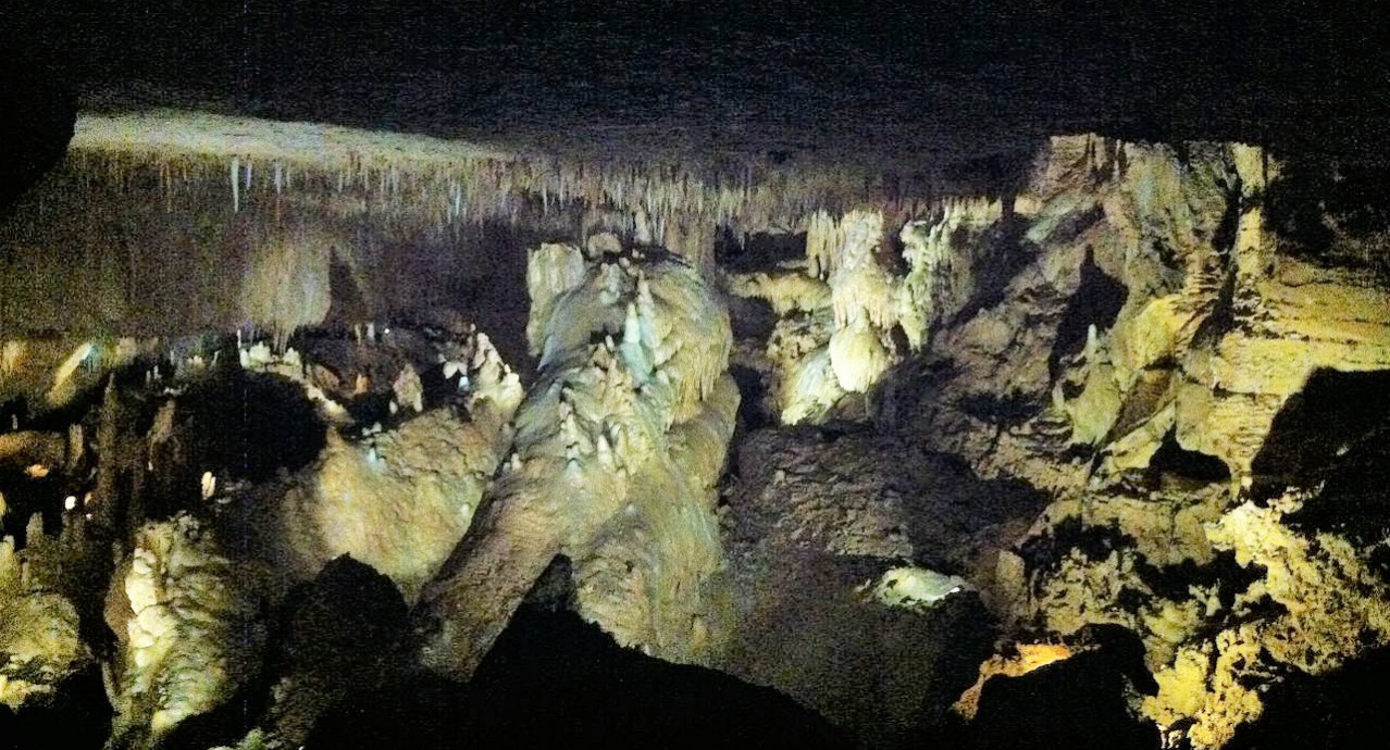 Grotte_de_Tourtoirac_Grand_massif_stalagmitique_dordogne_périgord
