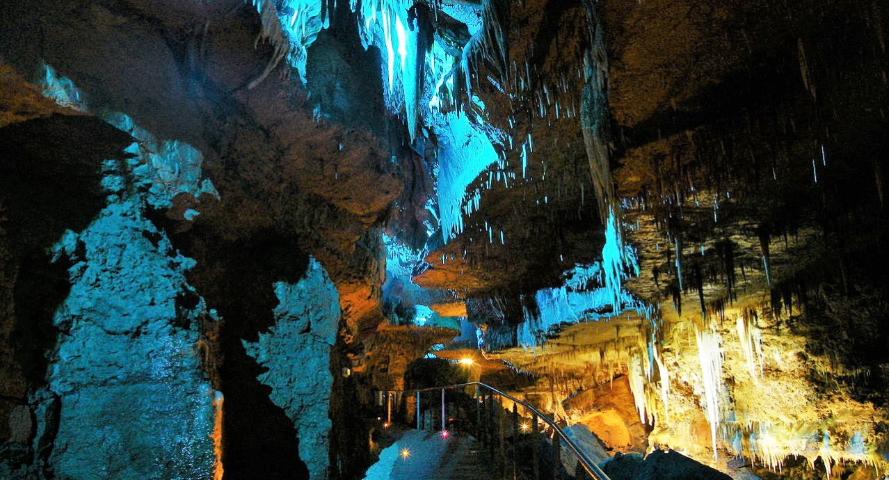 Grotte_de_Tourtoirac_Grand_massif_stalagmitique_dordogne_périgord