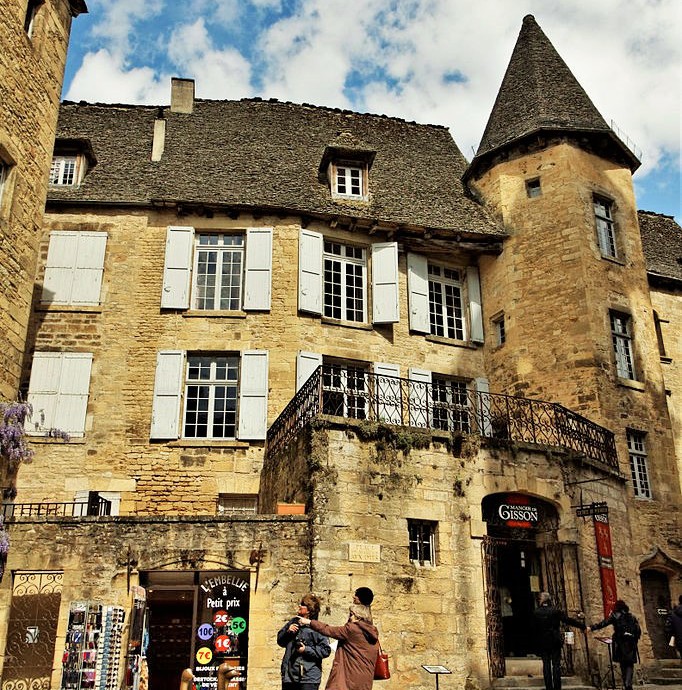 Sarlat_Manoir_de_Gisson_musee_de_la_bourgeaoisie