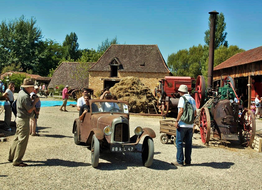 Village_du_bournat_parc_attractions_dordogne_le_bugue