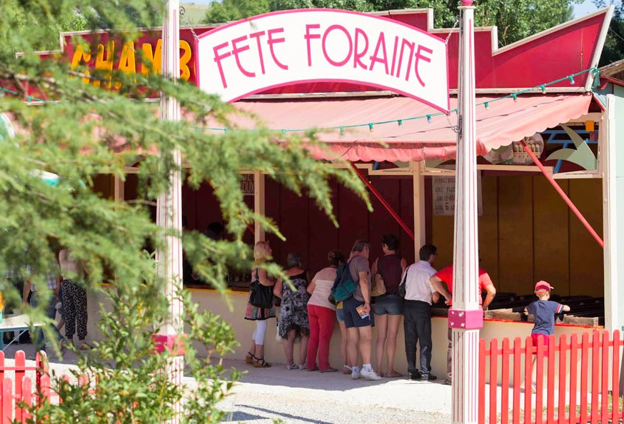 Fête_foraine_Village_du_bournat_parc_attractions_dordogne_le_bugue (28)